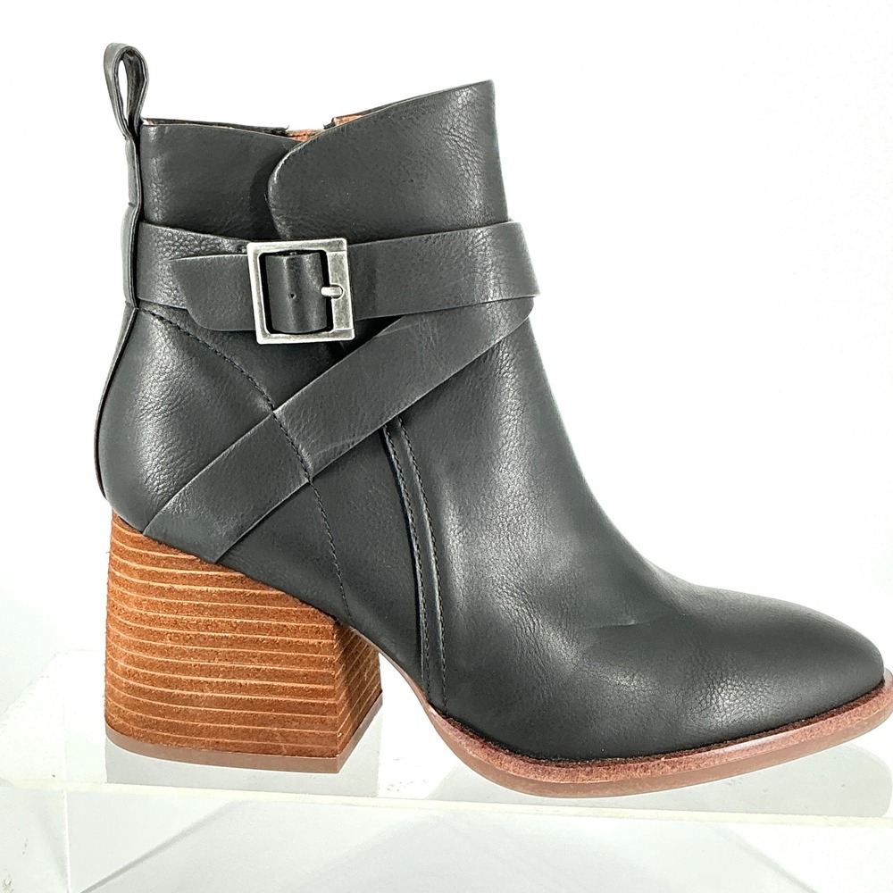 Korks Kork-Ease size 7 Black Faux Leather Ankle Booties Buckle Strap Block Heel